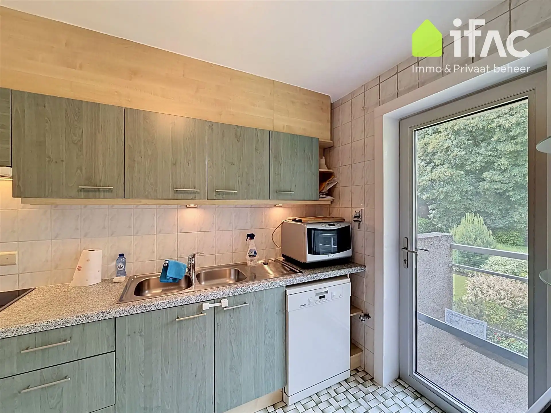 Rustig gelegen appartement met terras foto 4