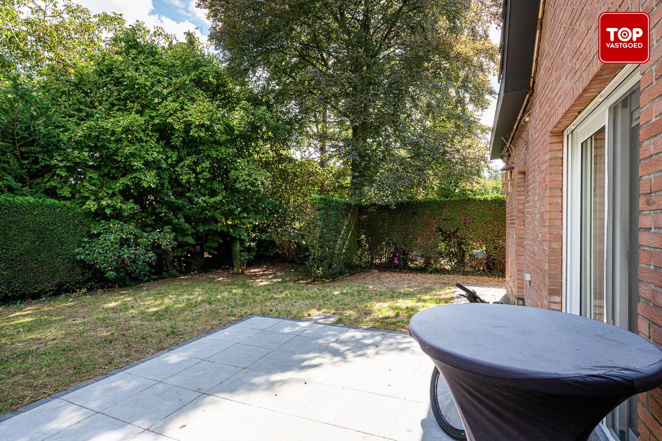 Alleenstaande woning met 3 slaapkamers, 2 badkamers en inpandige garage  foto 27