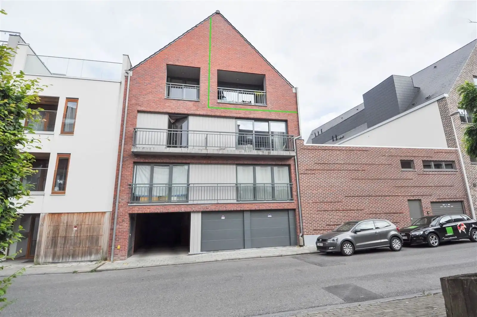 Duplex appartement met 3 slaapkamers, terras en garage foto {{pictureIndex}}