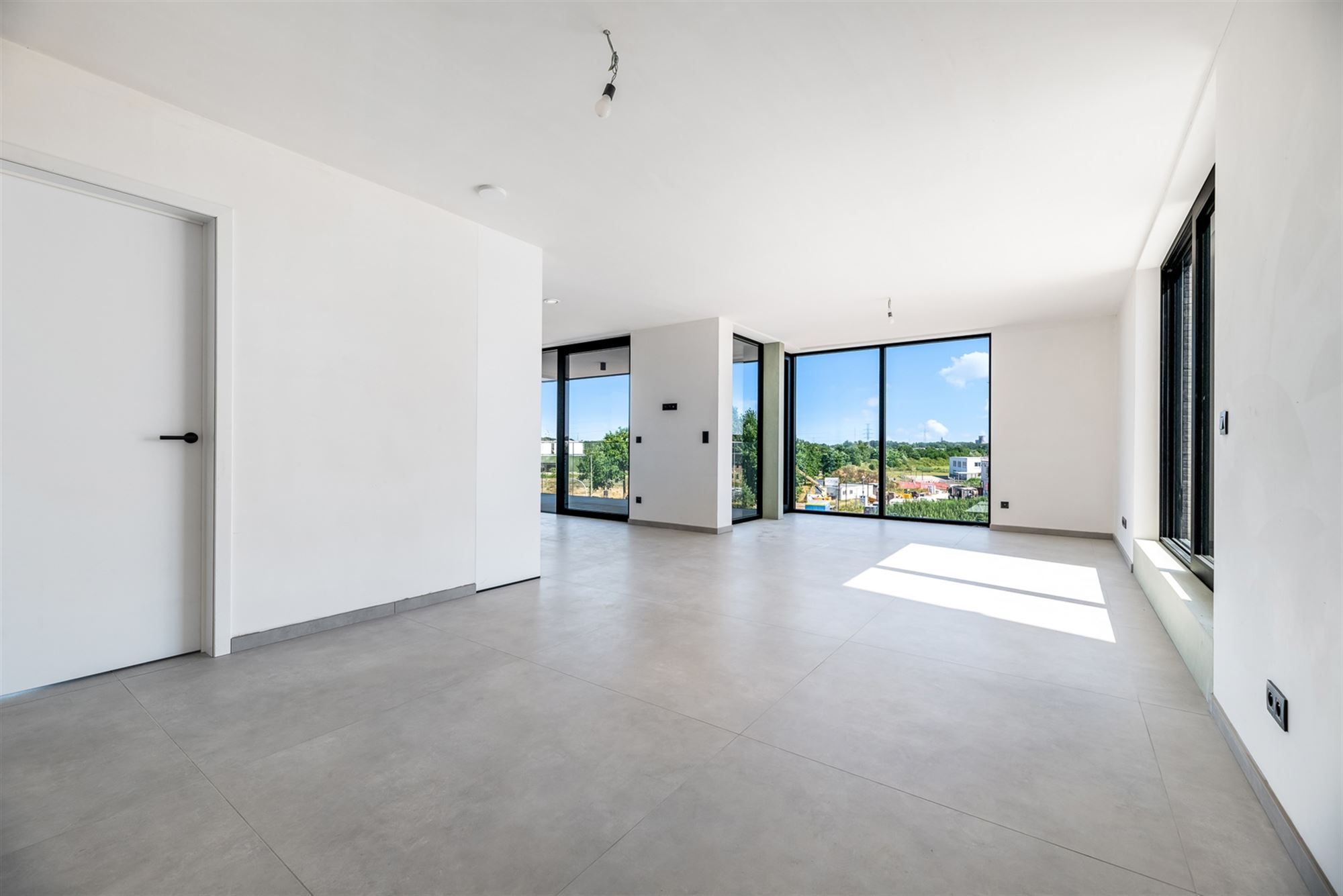 UITZONDERLIJK NIEUWBOUW APPARTEMENT VAN 126M² MET 2 SLAAPKAMERS EN 3 TERRASSEN VAN MAAR LIEFST 68M² MET MOGELIJKHEID TOT AANKOOP 6% BTW! foto 12