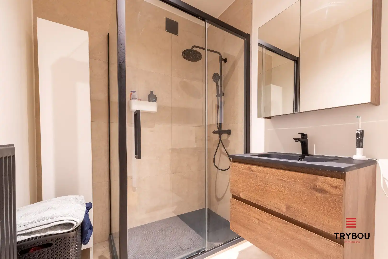 Volledig gerenoveerd 2-slaapkamerappartement te koop – rand centrum Ieper foto 16