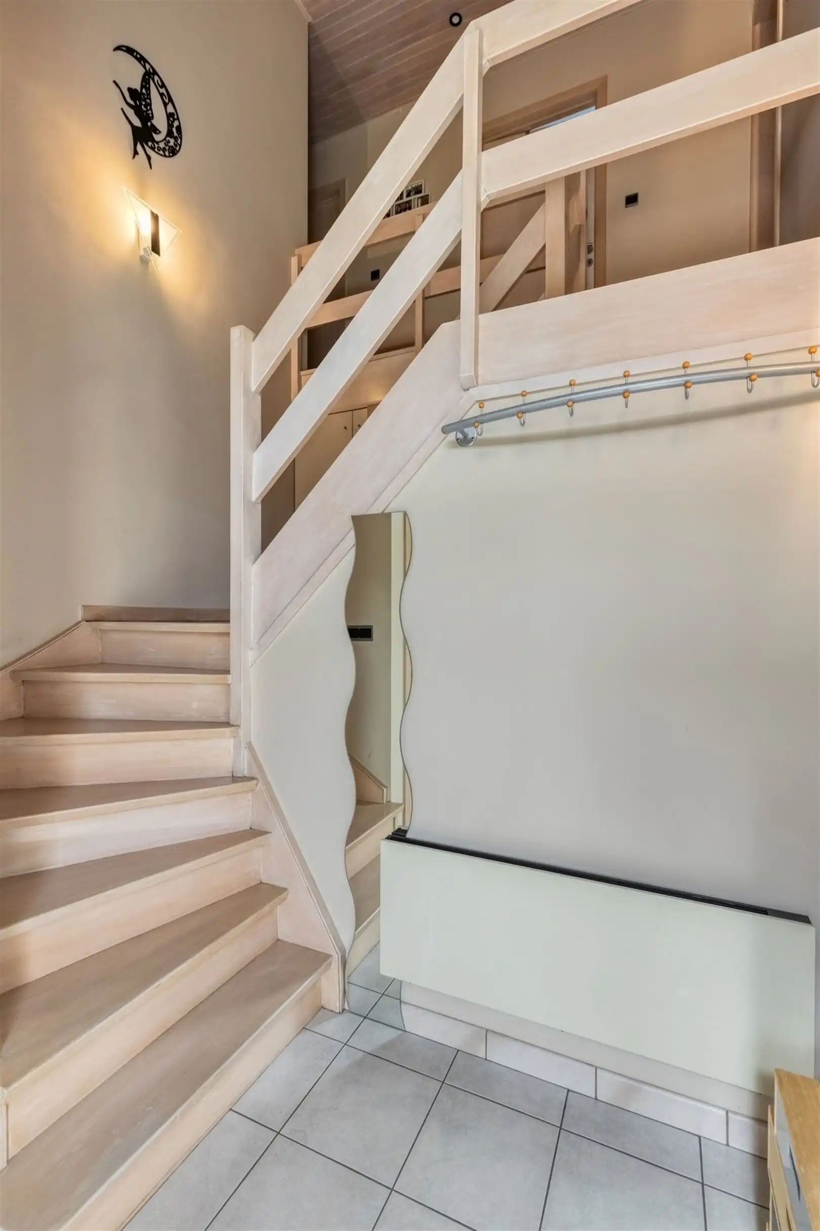 Verzorgde woning met 3 slpk en garage foto 6