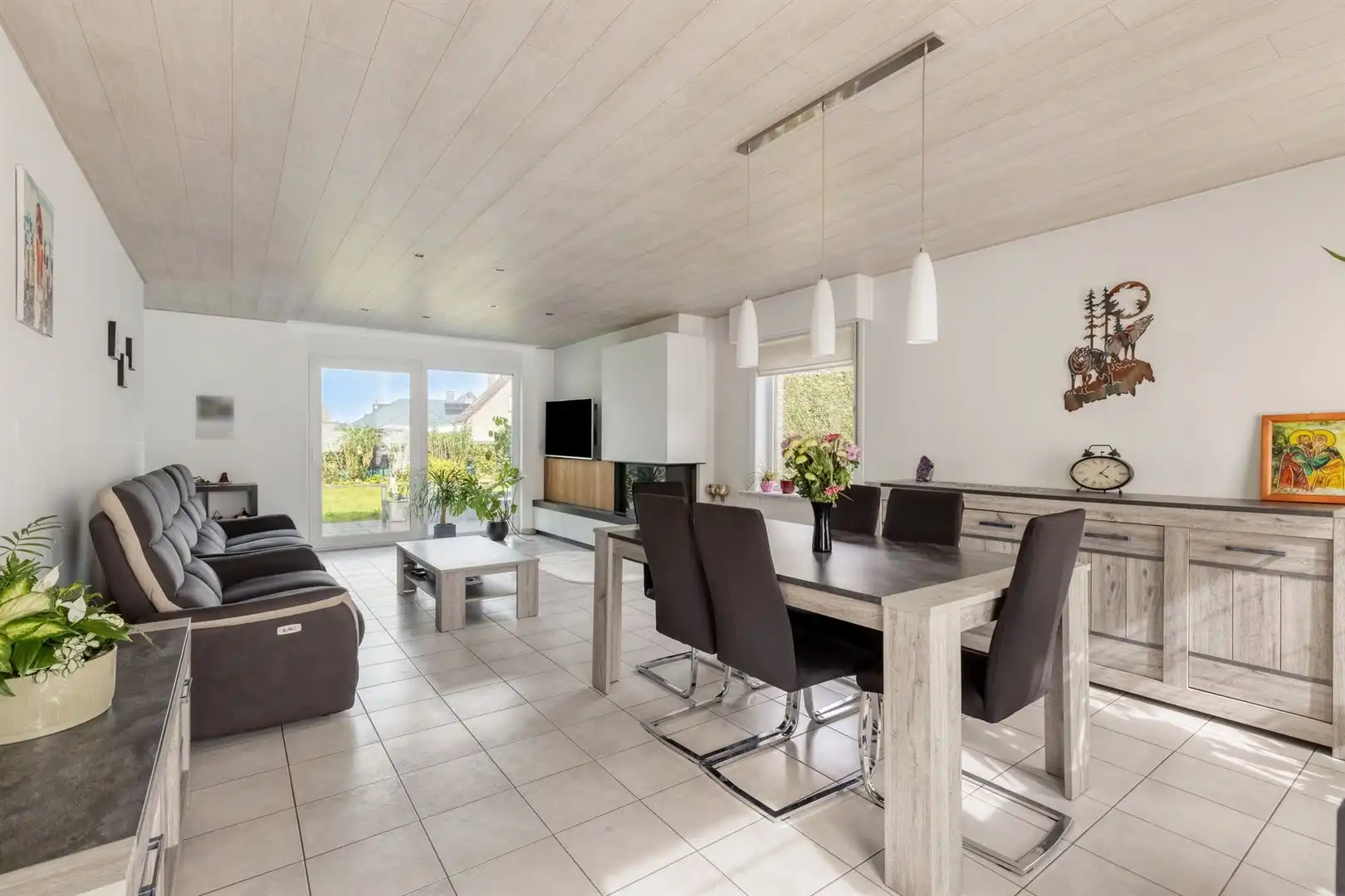 Verzorgde woning met 3 slpk en garage foto 6