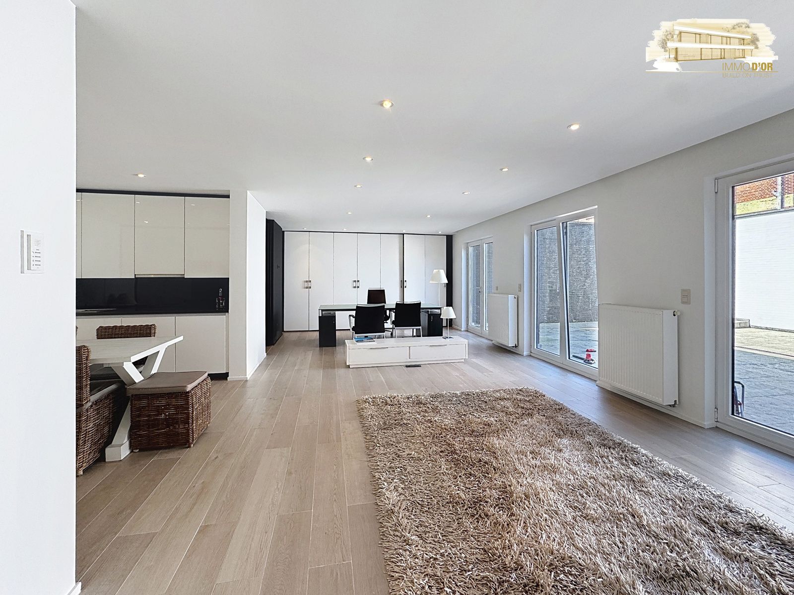 Gerenoveerd energiezuinig appartement met groot terras! foto 9