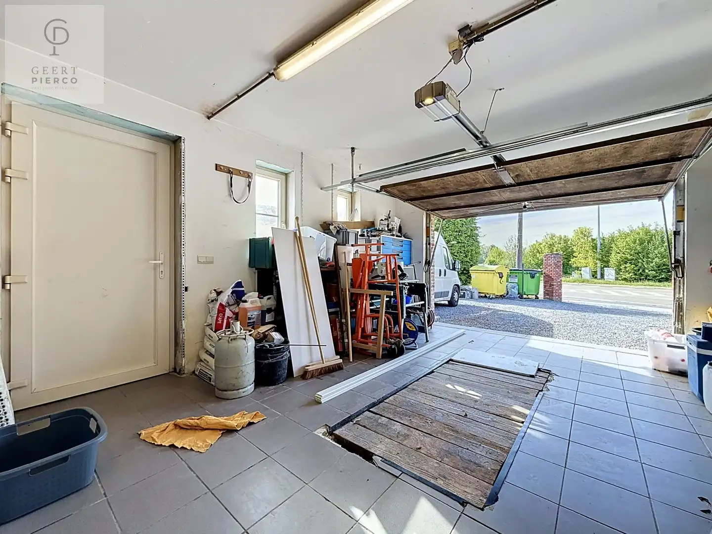 Ruime woning op mooi perceel van 10 are. foto 18