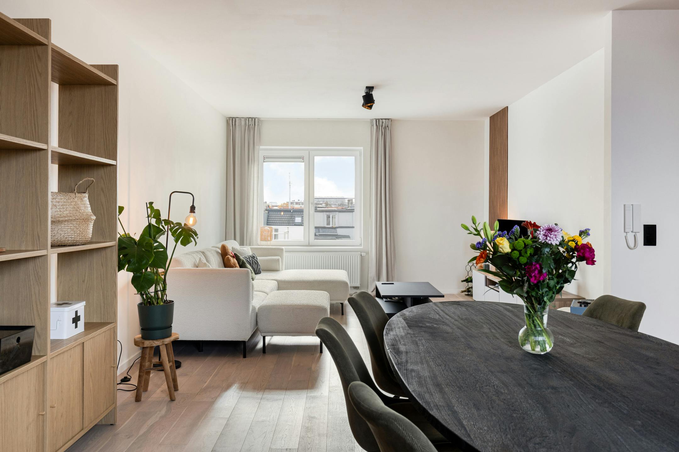 Recent gerenoveerd appartement met terras te koop in Antwerpen foto 6