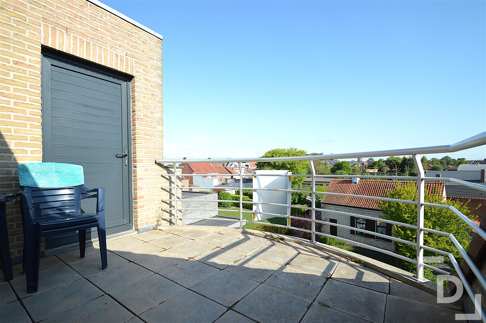 Rustig dakappartement met garage in centrum Poperinge foto 14
