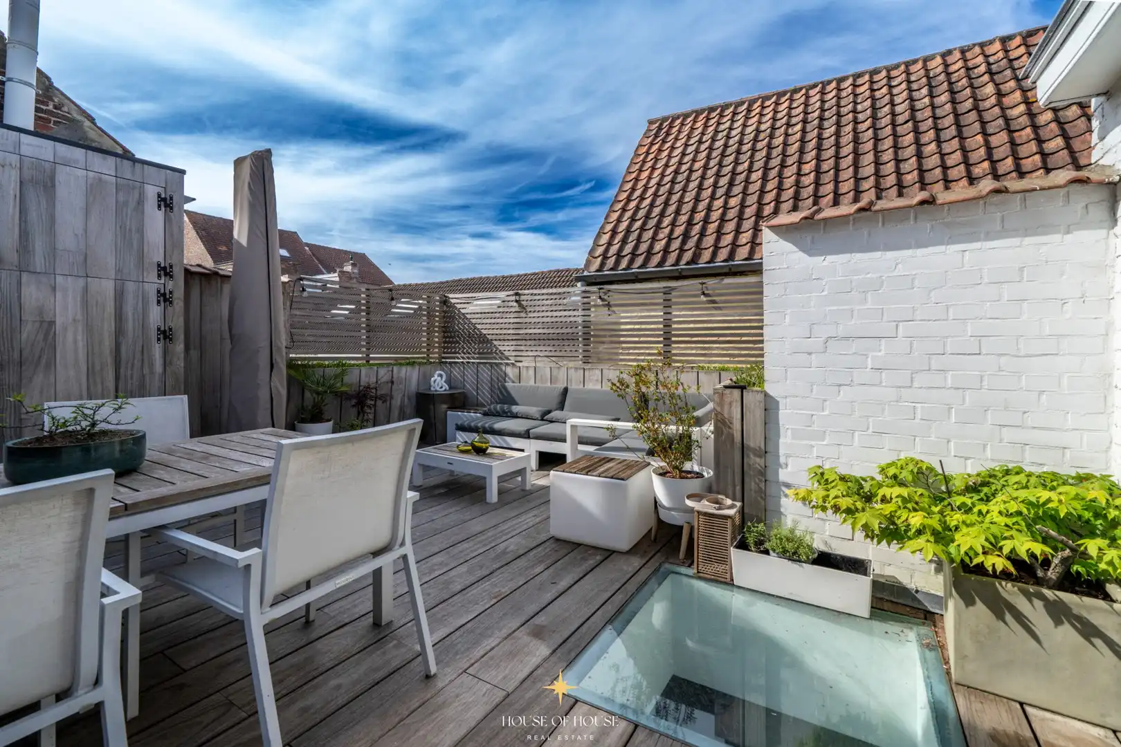 Charmante hoekwoning met praktijkruimte & dakterras in het hart van Brugge. foto 5