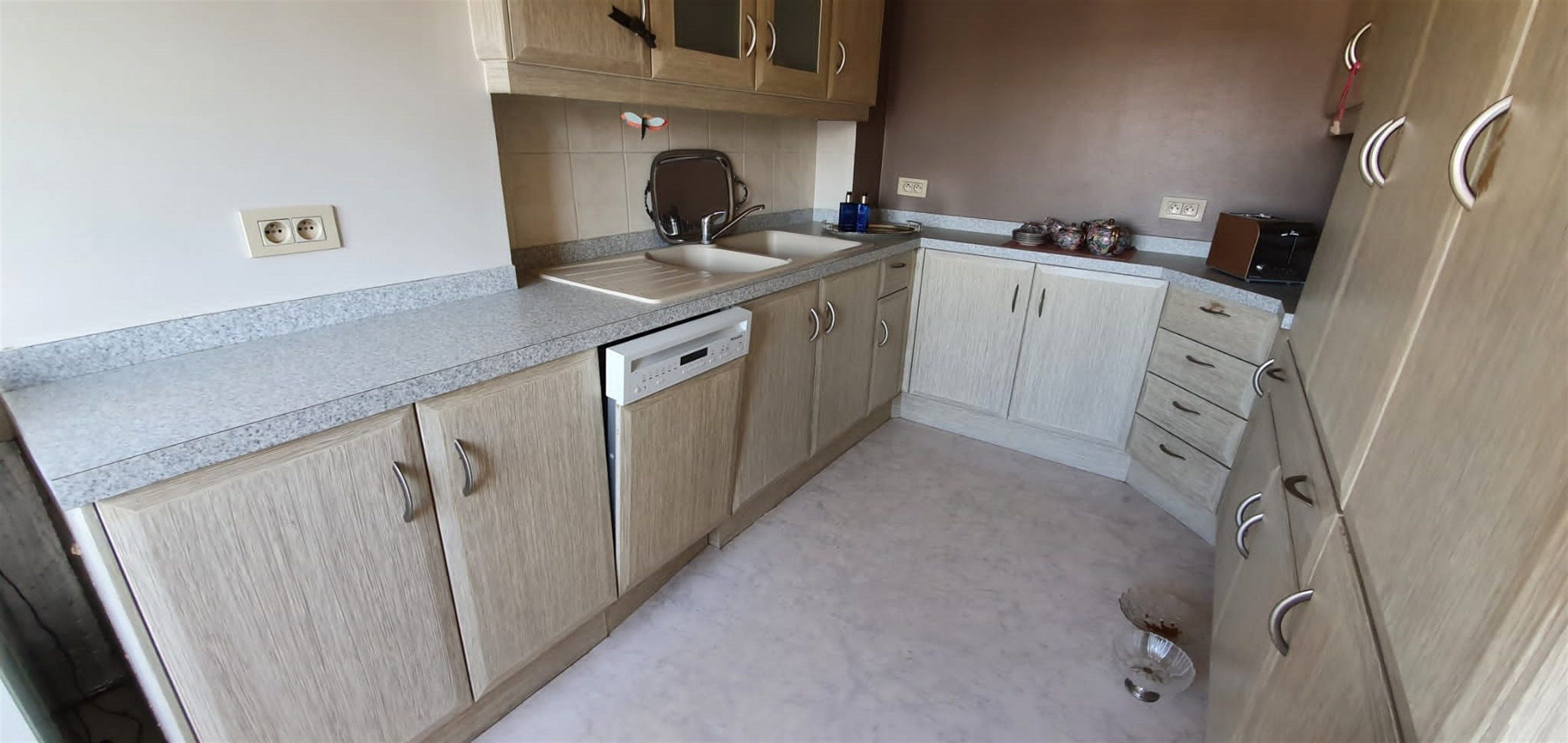 Bijzonder leuk 1 slaapkamer-appartement met dakterras foto 13