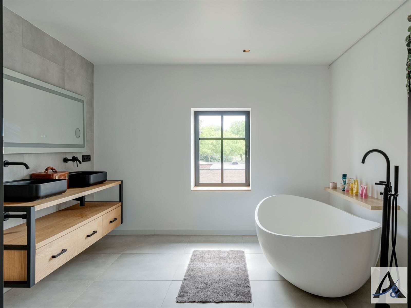 Totaal gerenoveerde, instapklare gezinswoning te koop in het hart van Munsterbilzen! foto 22