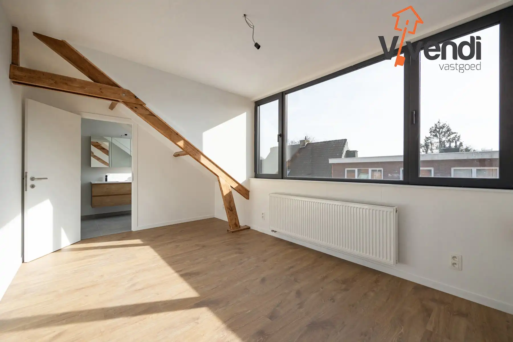 Volledig gerenoveerd opbrengsteigendom te koop. foto 11