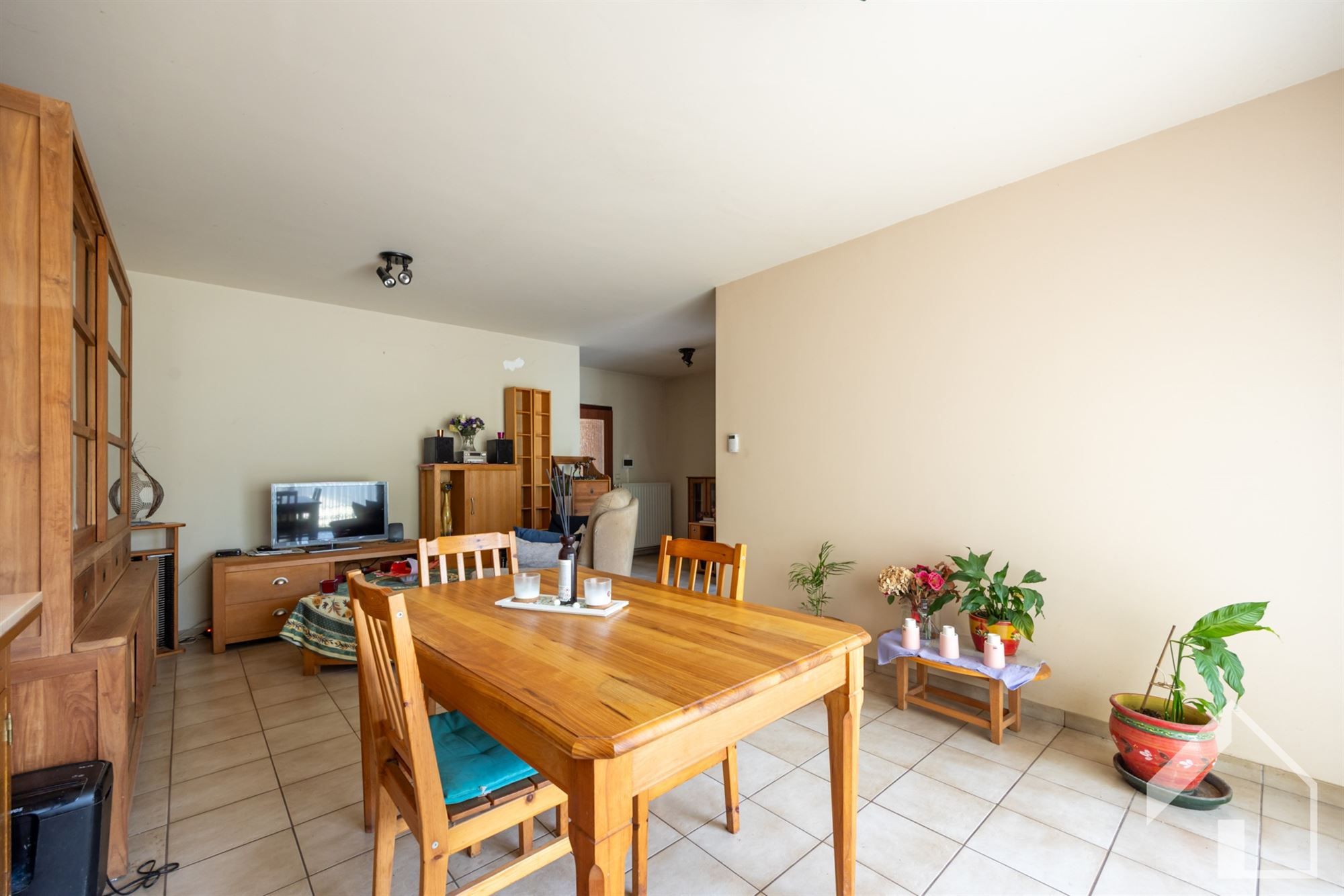Te renoveren woning op toplocatie! foto 3