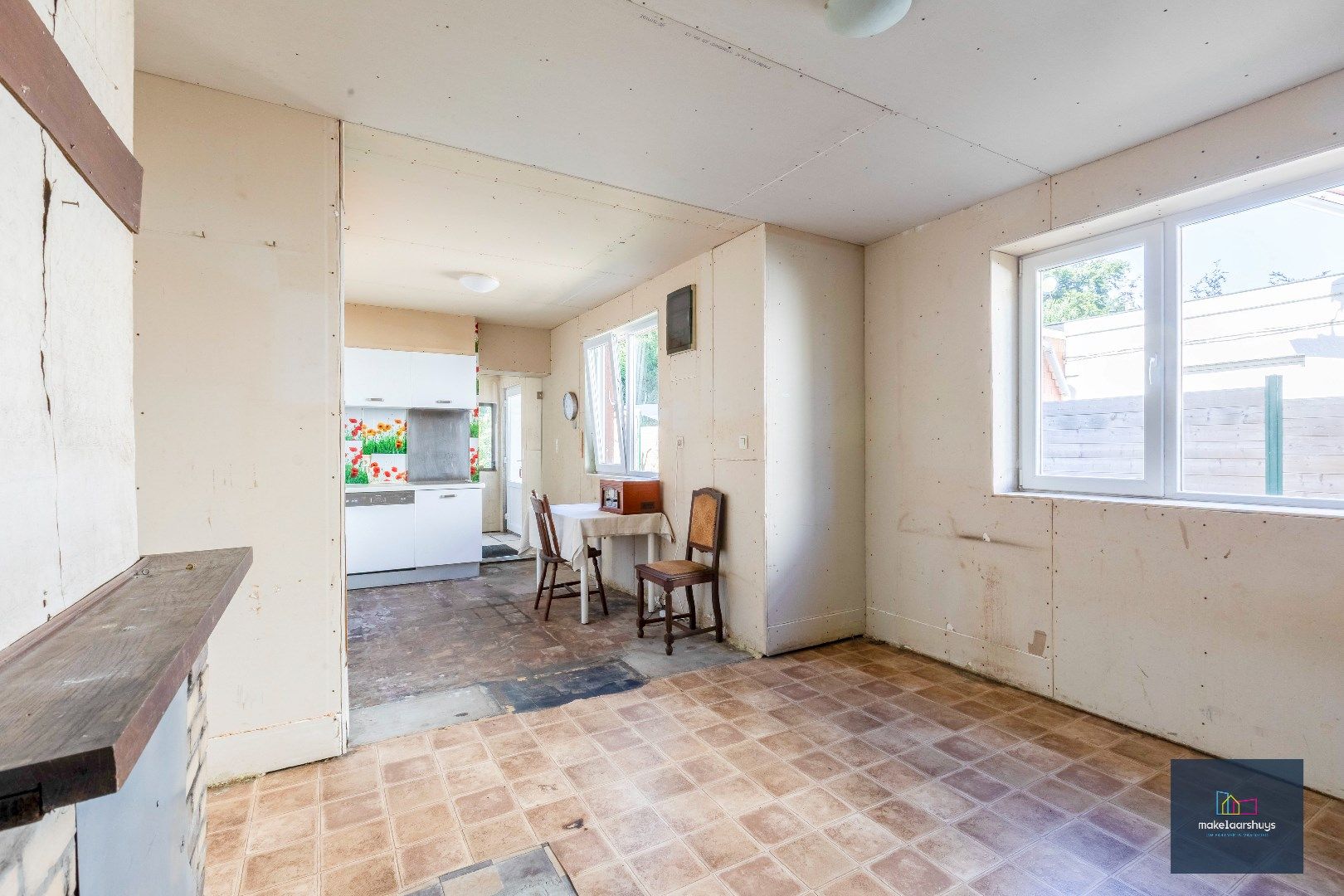 VERKOCHT !!! Residentieel gelegen  te renoveren halfopen bebouwing met tuin  foto 7