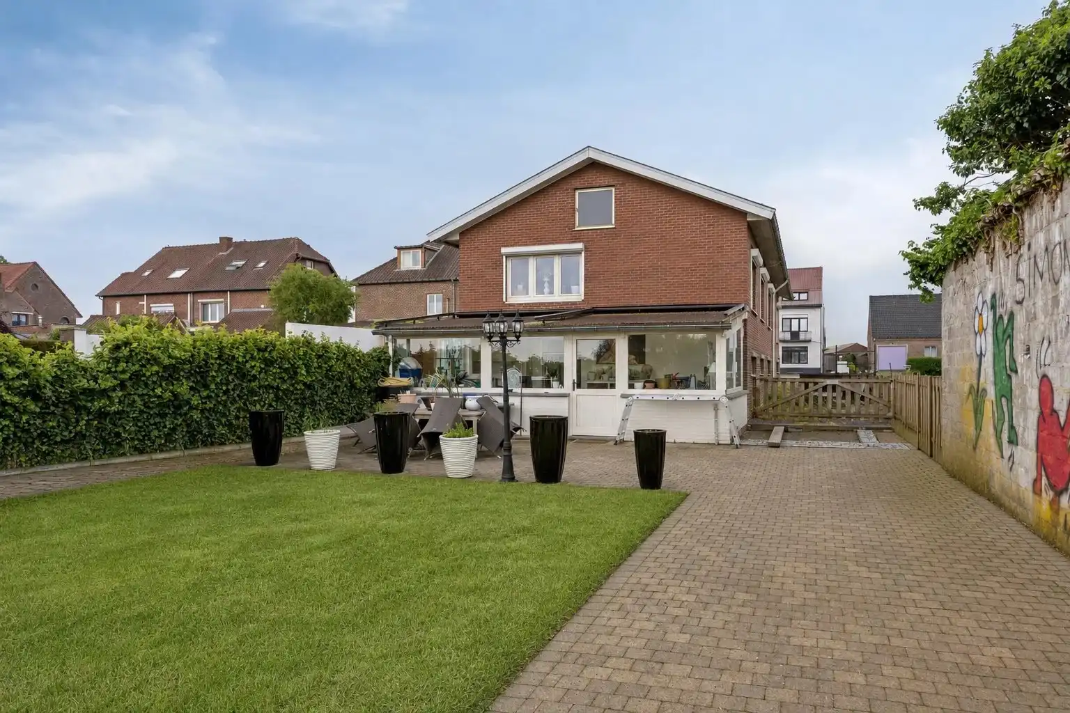 INSTAPKLARE WONING MET DRIE SLAAPKAMERS EN VOLLEDIG ONDERKELDERD OP RUIM PERCEEL IN RIEMST foto 22
