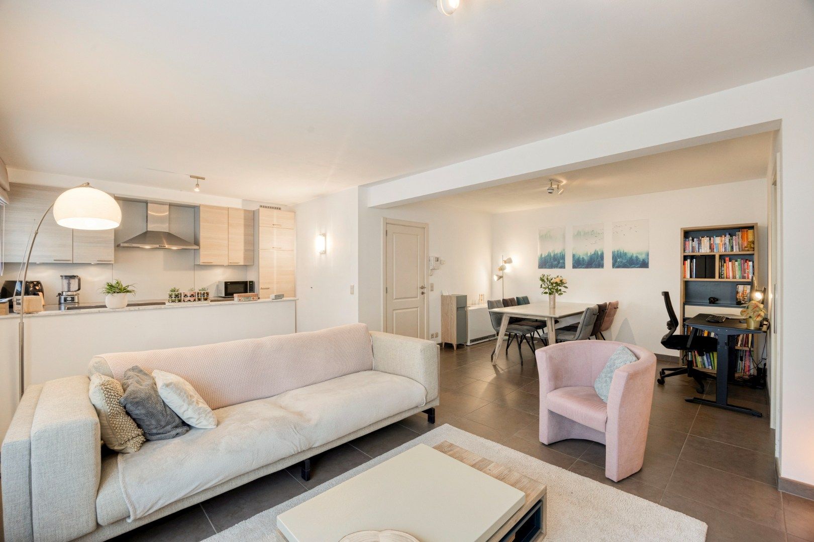 TE KOOP - Op zoek naar een gezellig appartement in Merchtem? Welkom Home! foto 3