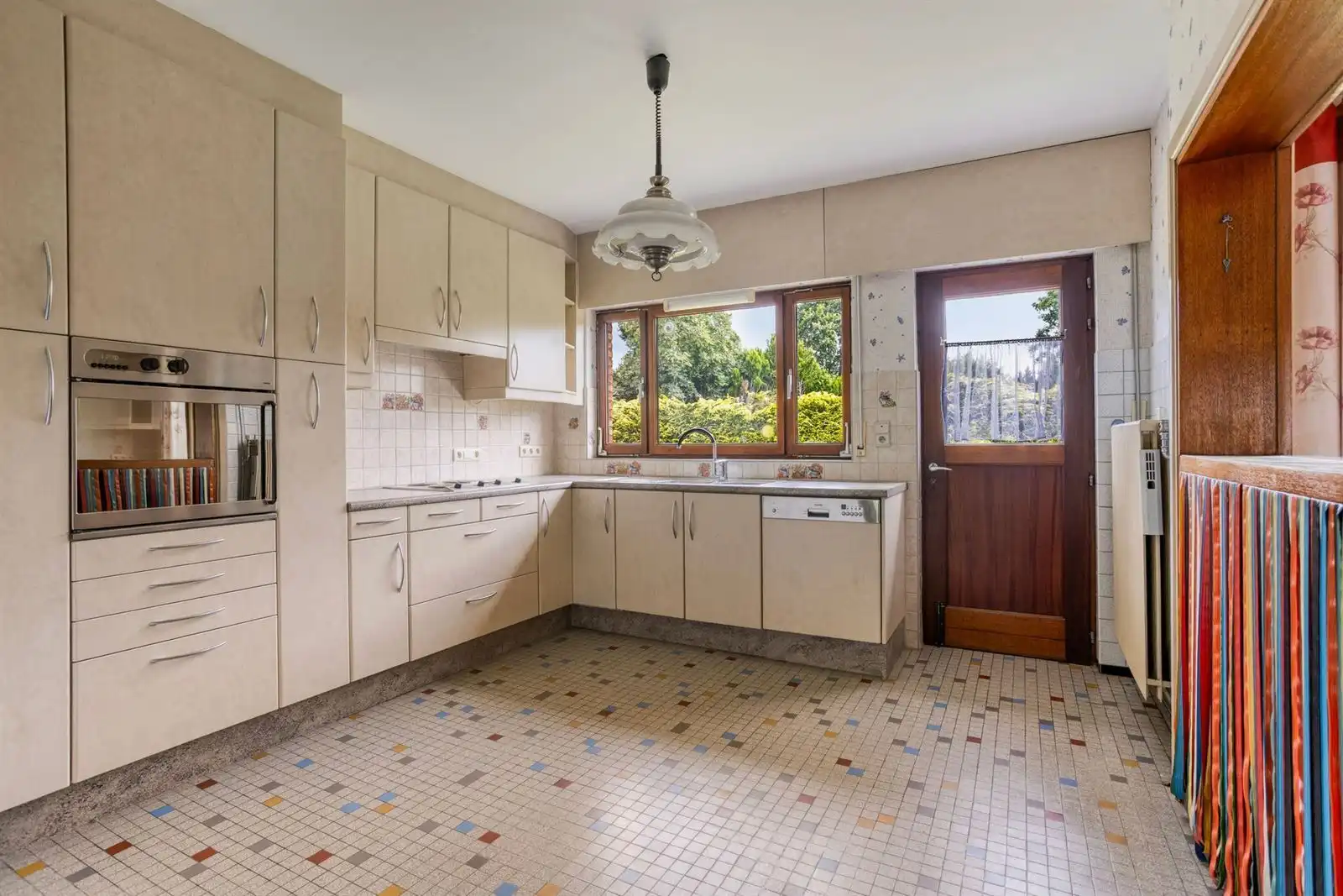 Prachtig gelegen bungalow met 3 à 4 slaapkamers op 6a 53ca foto 10