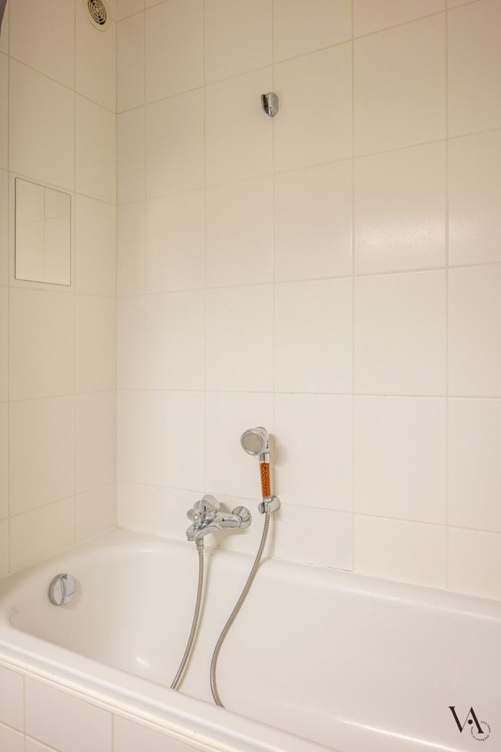 Gezellig en lichtrijk 2-slaapkamerappartement aan HH Ziekenhuis foto 9