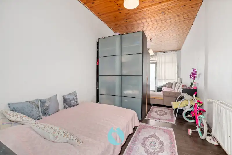 Statig gebouw bestaande uit verschillende units nabij centrum Gent foto 16