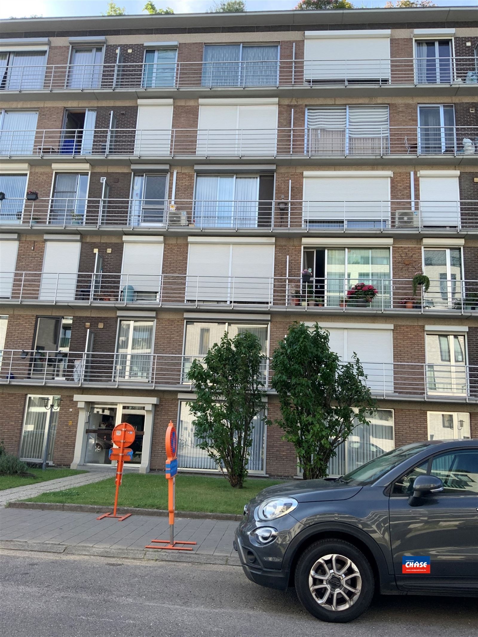 Gelijkvloersappartement met 2 slaapkamers, groot terras en autostaanplaats foto 17