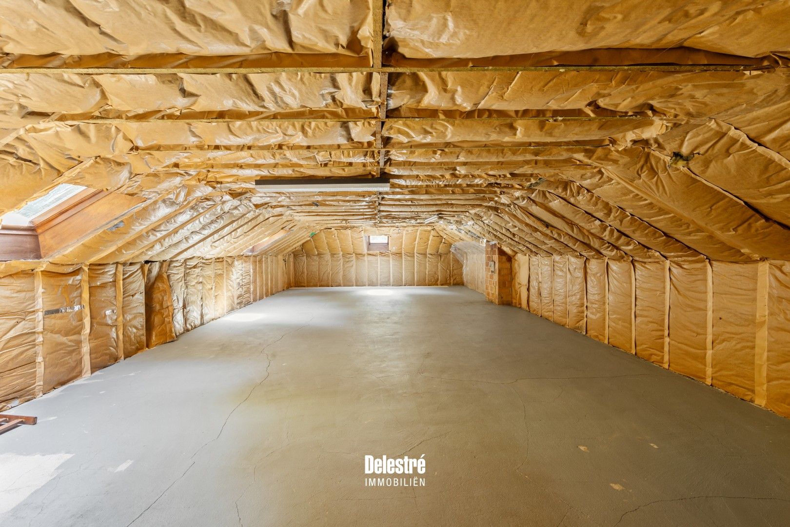 TIJDLOZE VILLA OP 3.317 M2 BOIS DE STRIHOUX foto 26