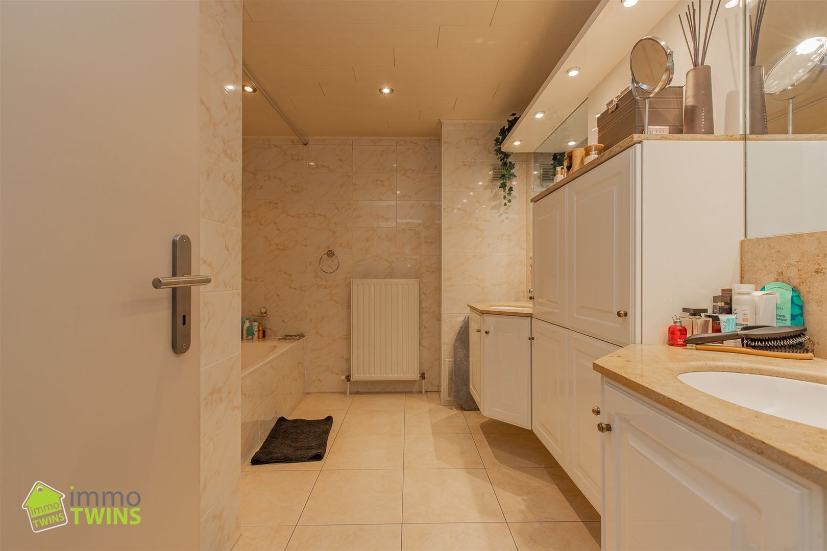 Opbrengsteigendom met 2 app. (156m2 & 111m2)  foto 11