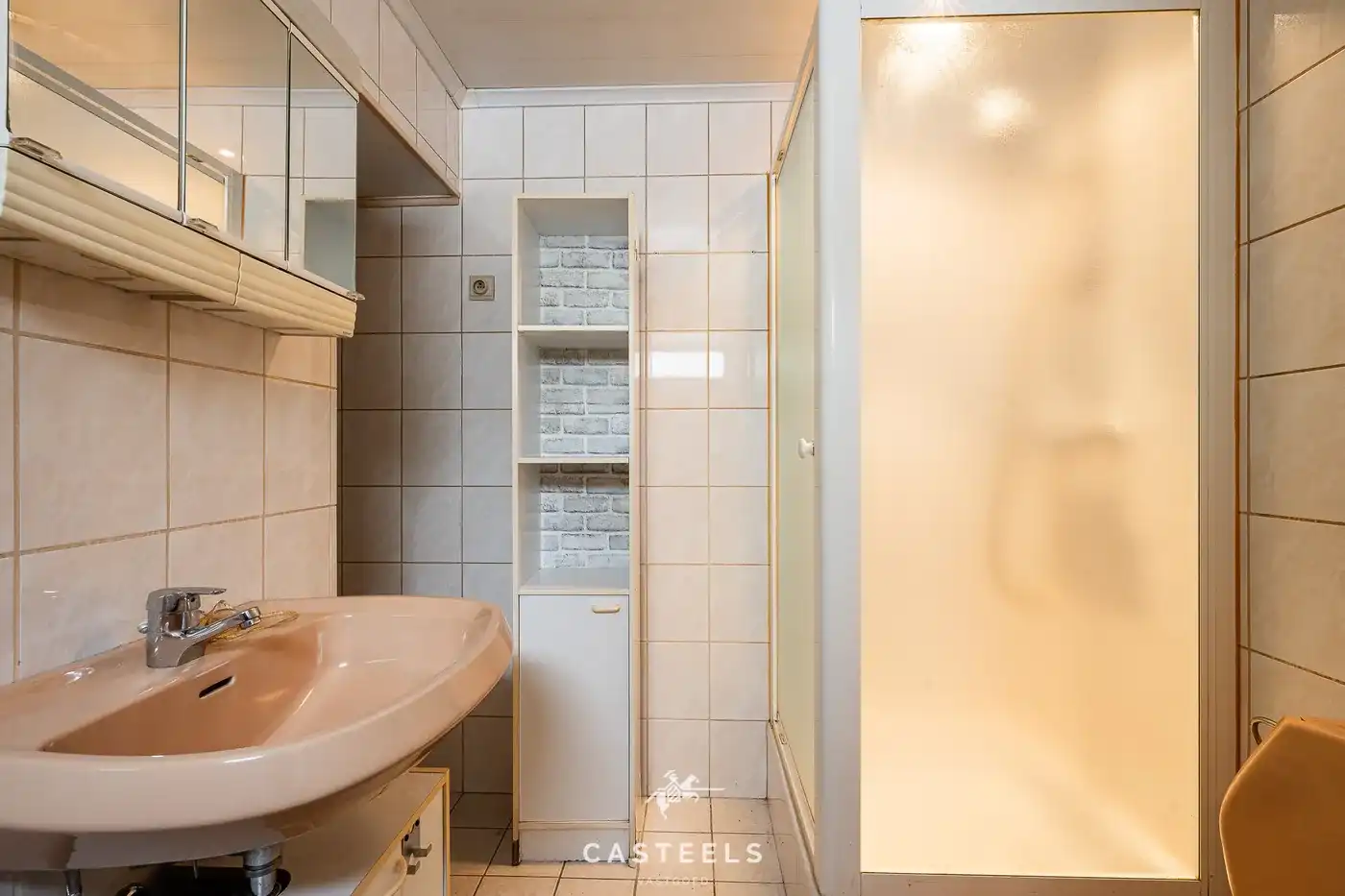 Te renoveren woning met ruime tuin in Merelbeke Flora foto 9