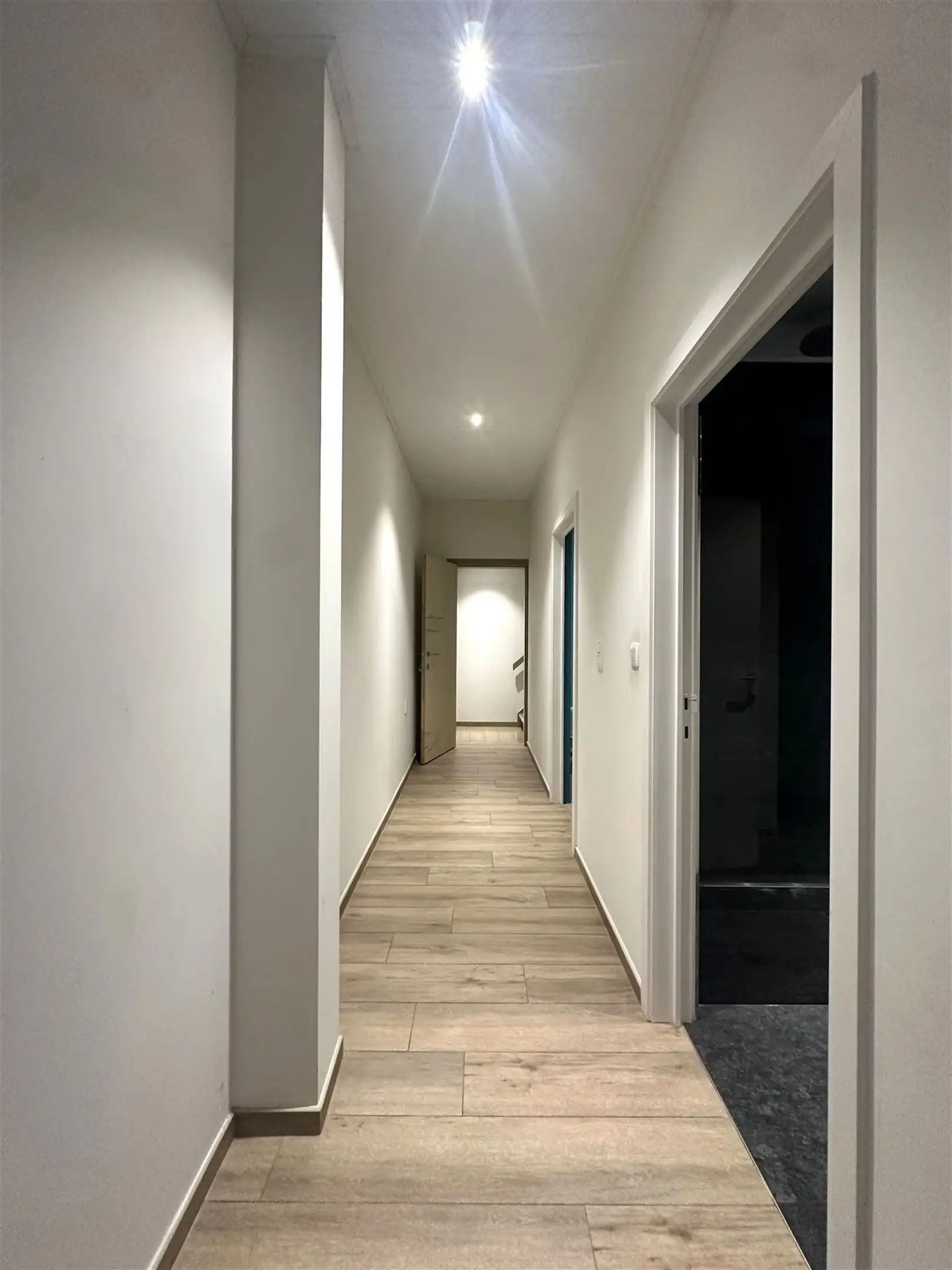 Gemengd gebouw met ruime loft appartement en loods van 400 m² te lokeren. foto 16