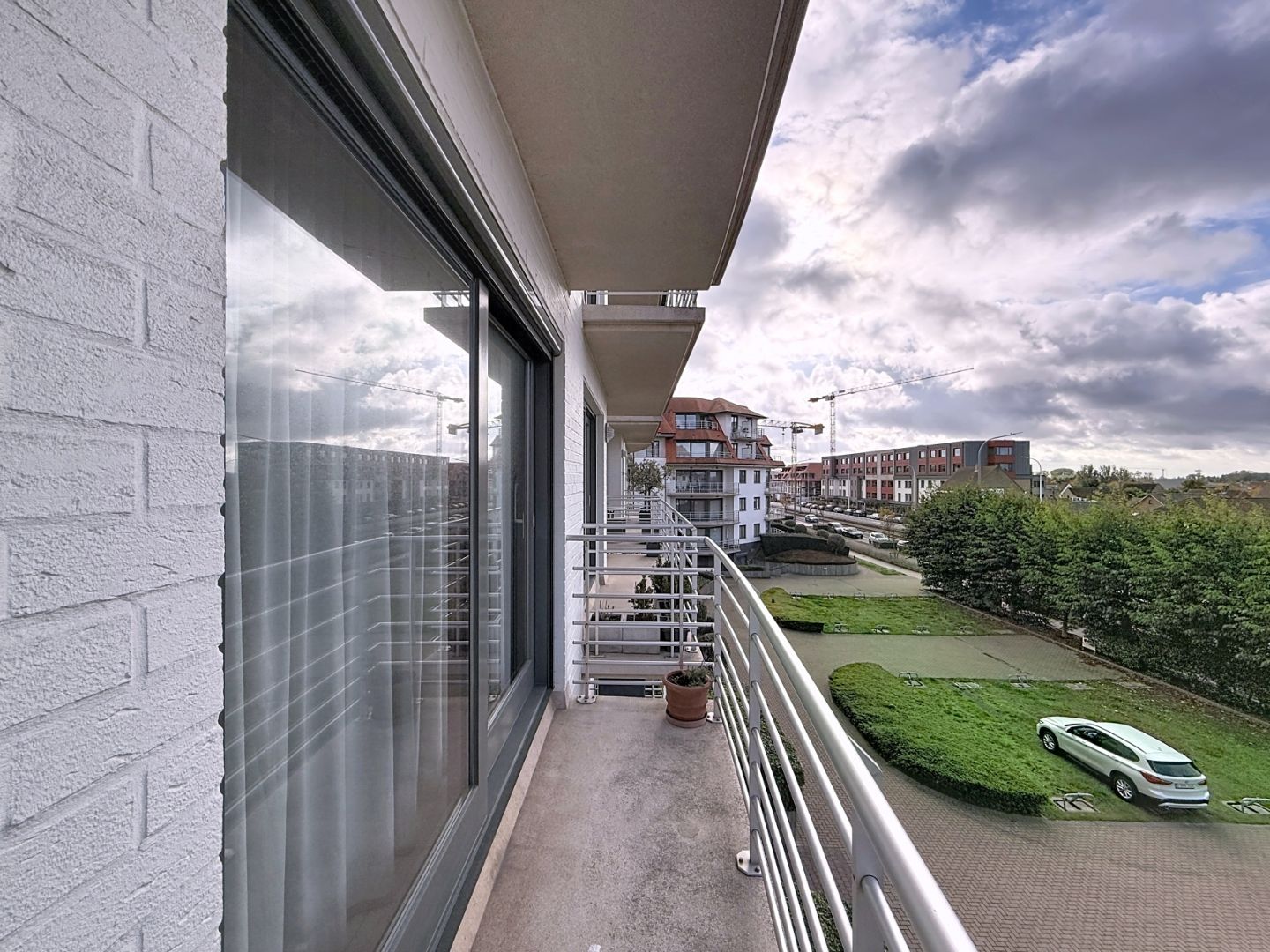 Ruim tweeslaapkamer appartement in verzorgd appartementsgebouw te Nieuwpoort foto 10