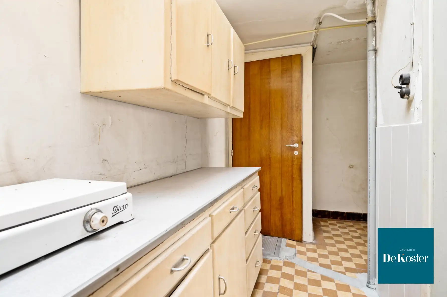 Te renoveren woning met 4 slaapkamers op centrale ligging foto 10