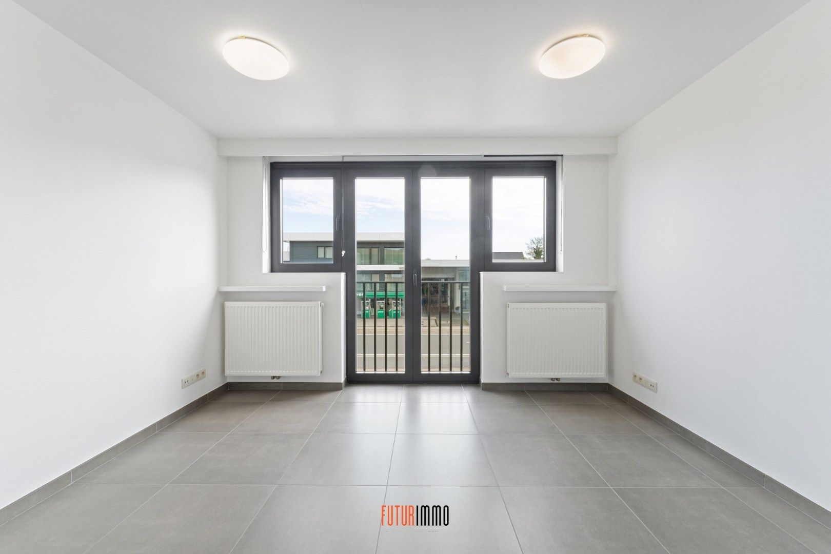 Opbrengsteigendom: duplexappartement + 12 garages foto 5