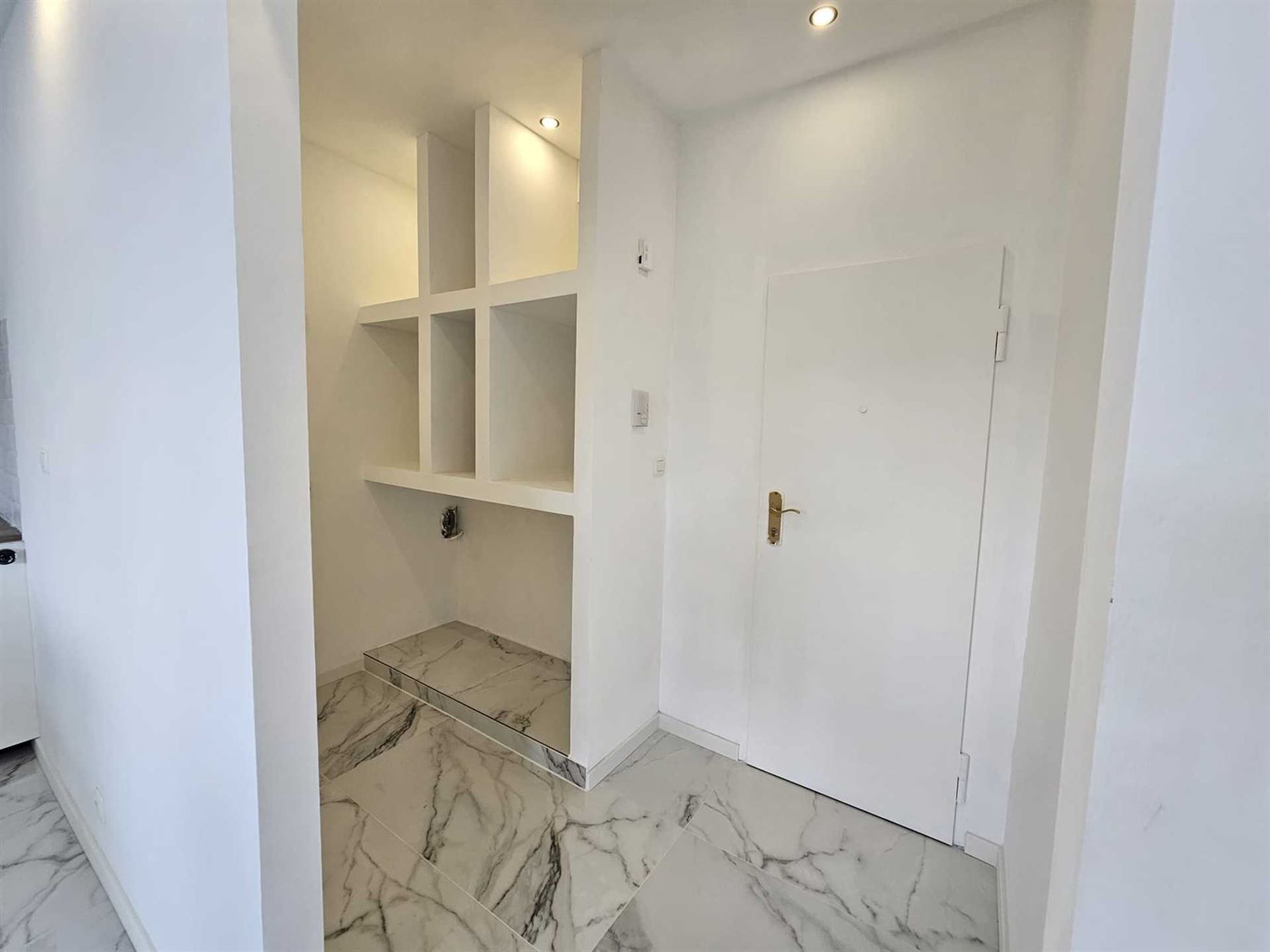 Gerenoveerd 1-Slaapkamer in Antwerpen foto 4