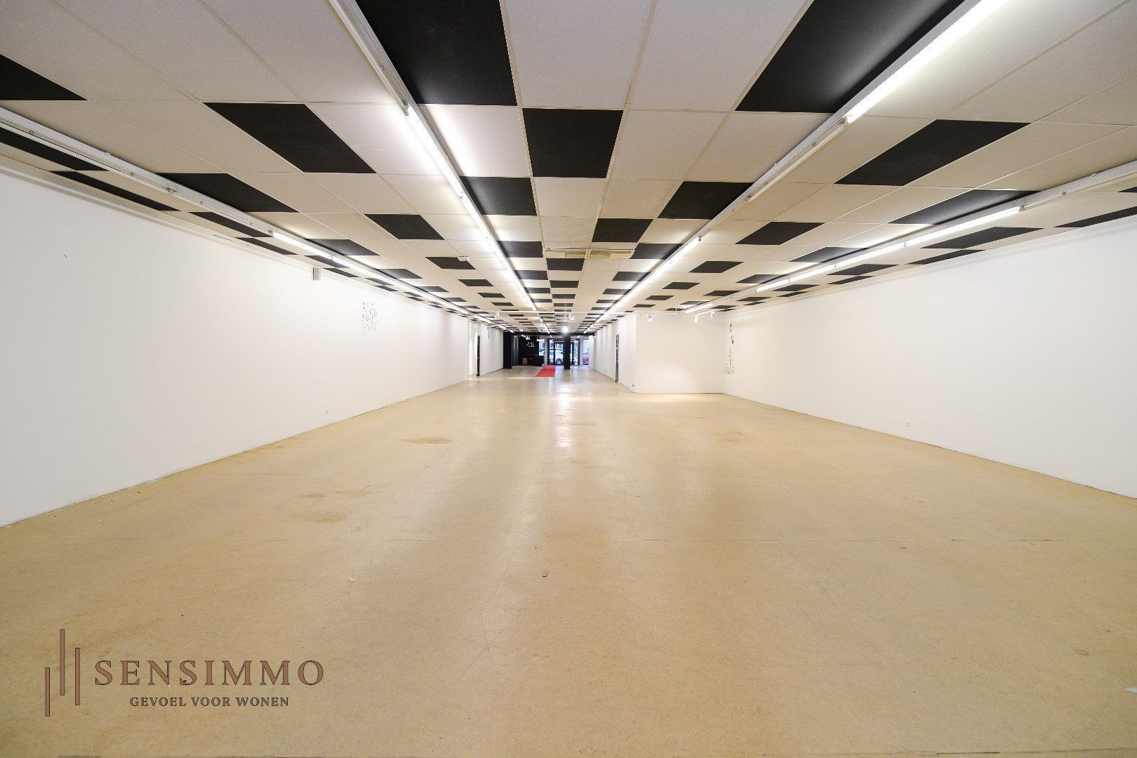 Ruim Handelspand van 766 m² op AAA locatie foto 7