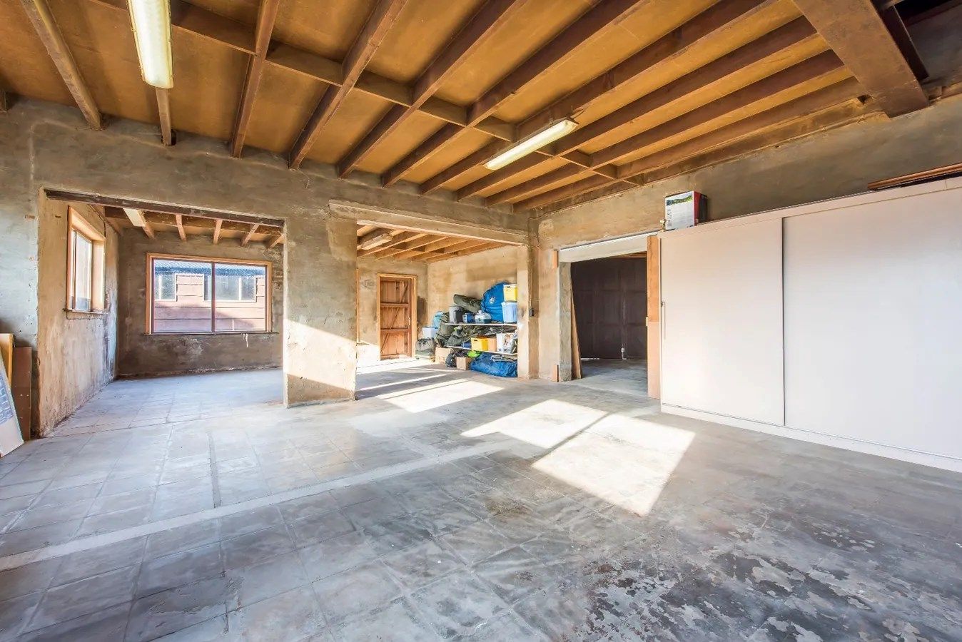 Handelsruimte/kantoor (met atelier, opslag en parking) + woning met tuin en garage, Kortemark foto 19