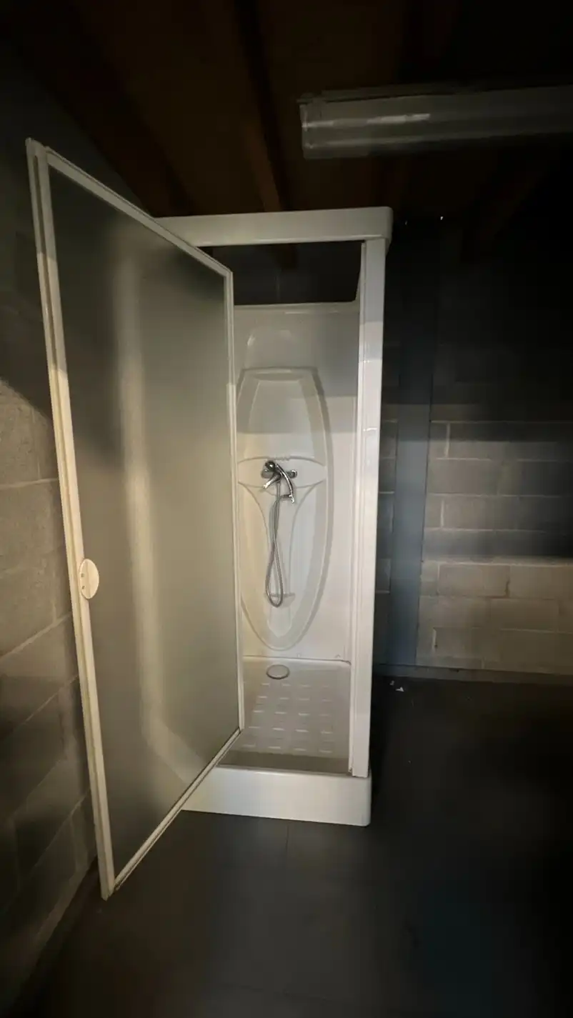 Magazijn te huur vlakbij R4 in Evergem foto 13