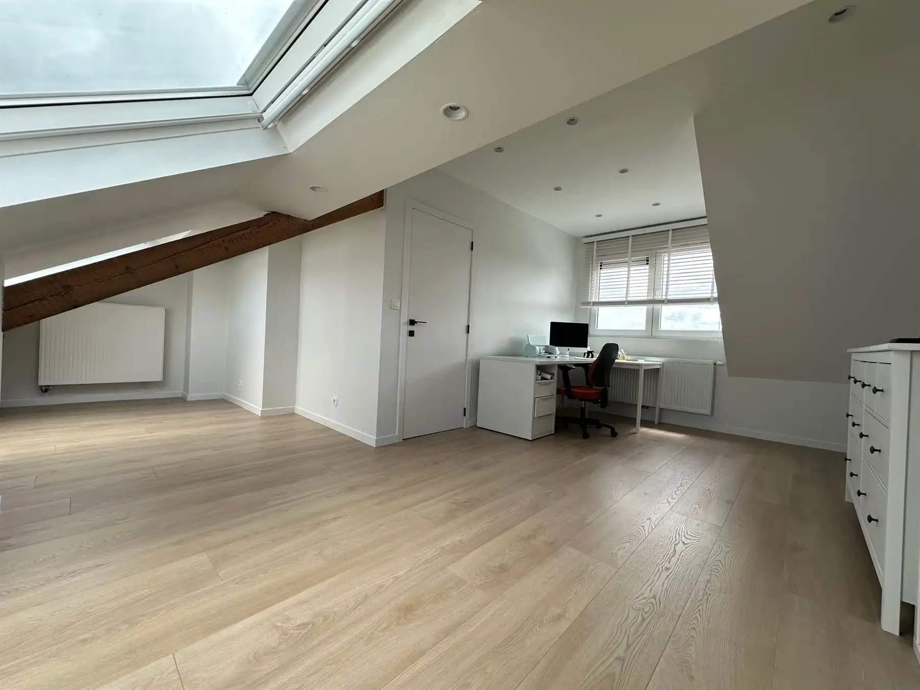 INSTAPKALRE 3 GEVEL WONING MET GARAGE foto 19