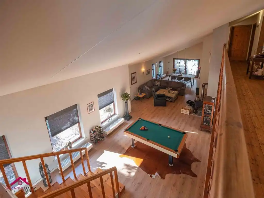 Vrijstaande woning op ruim perceel foto 28