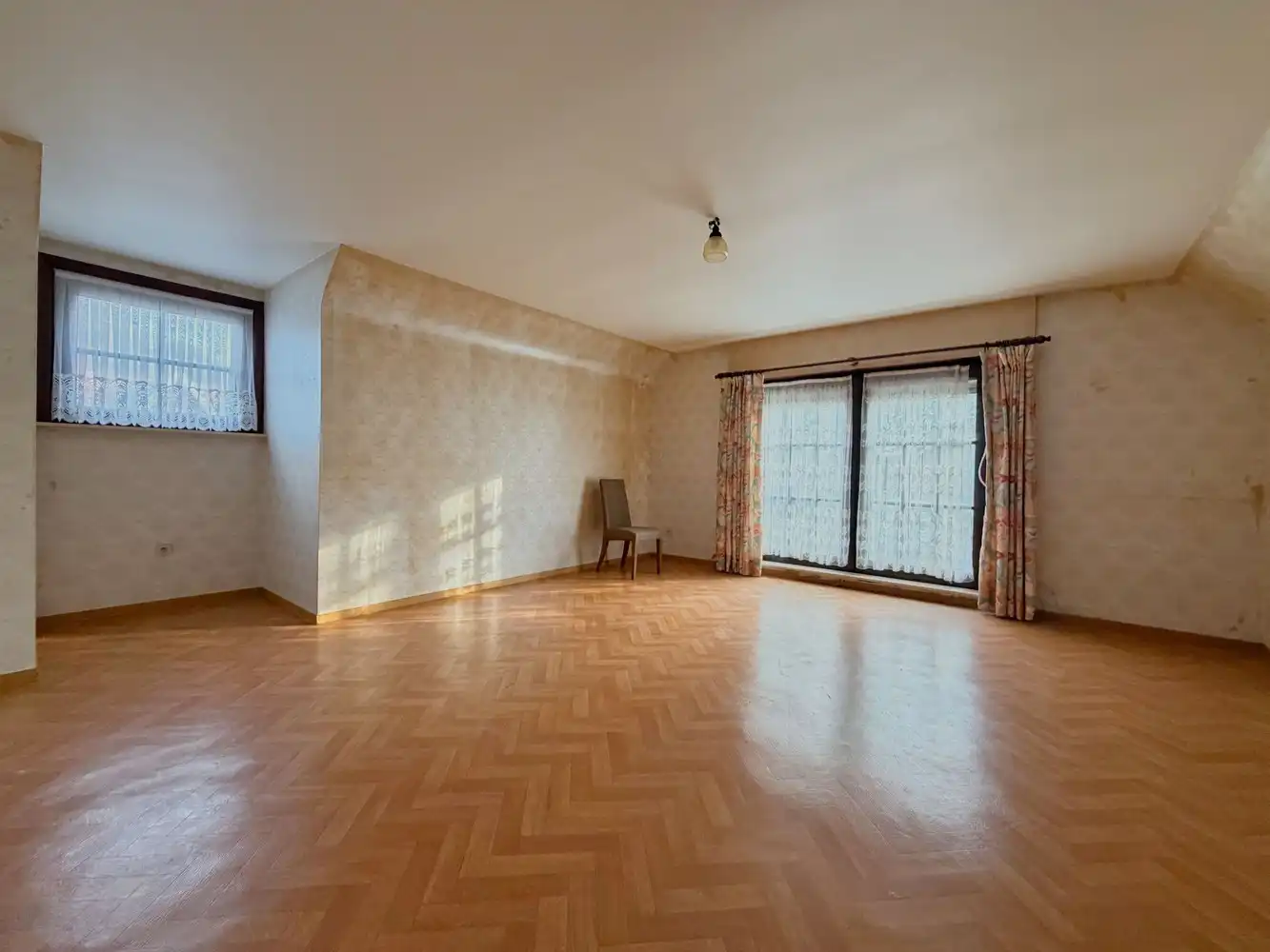 Unieke eigendom met bijgebouw op perceel van 2737 m² foto 16