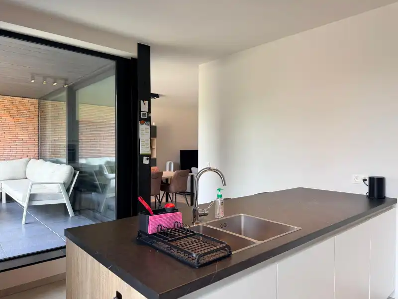 Instapklaar 2 slaapkamer appartement foto 6