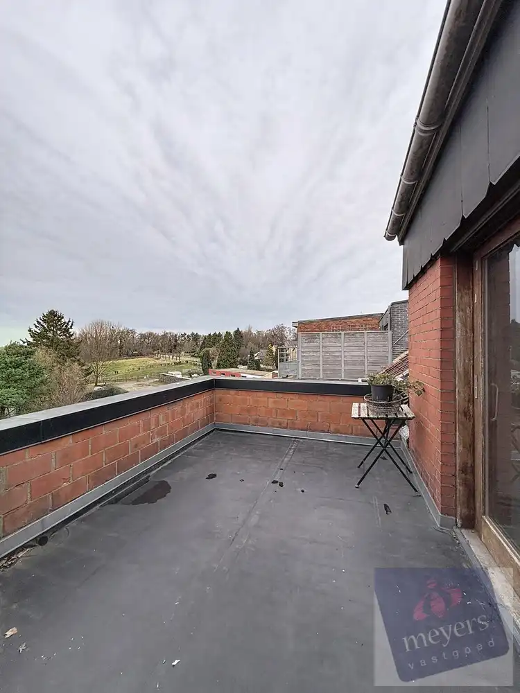 Instapklare woning met tuin en terras foto 15