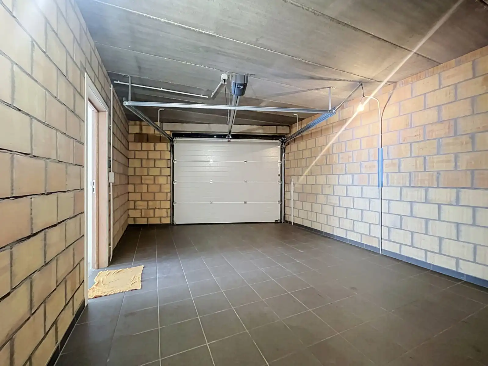 Handelspand te huur nabij het centrum van Tienen foto 12