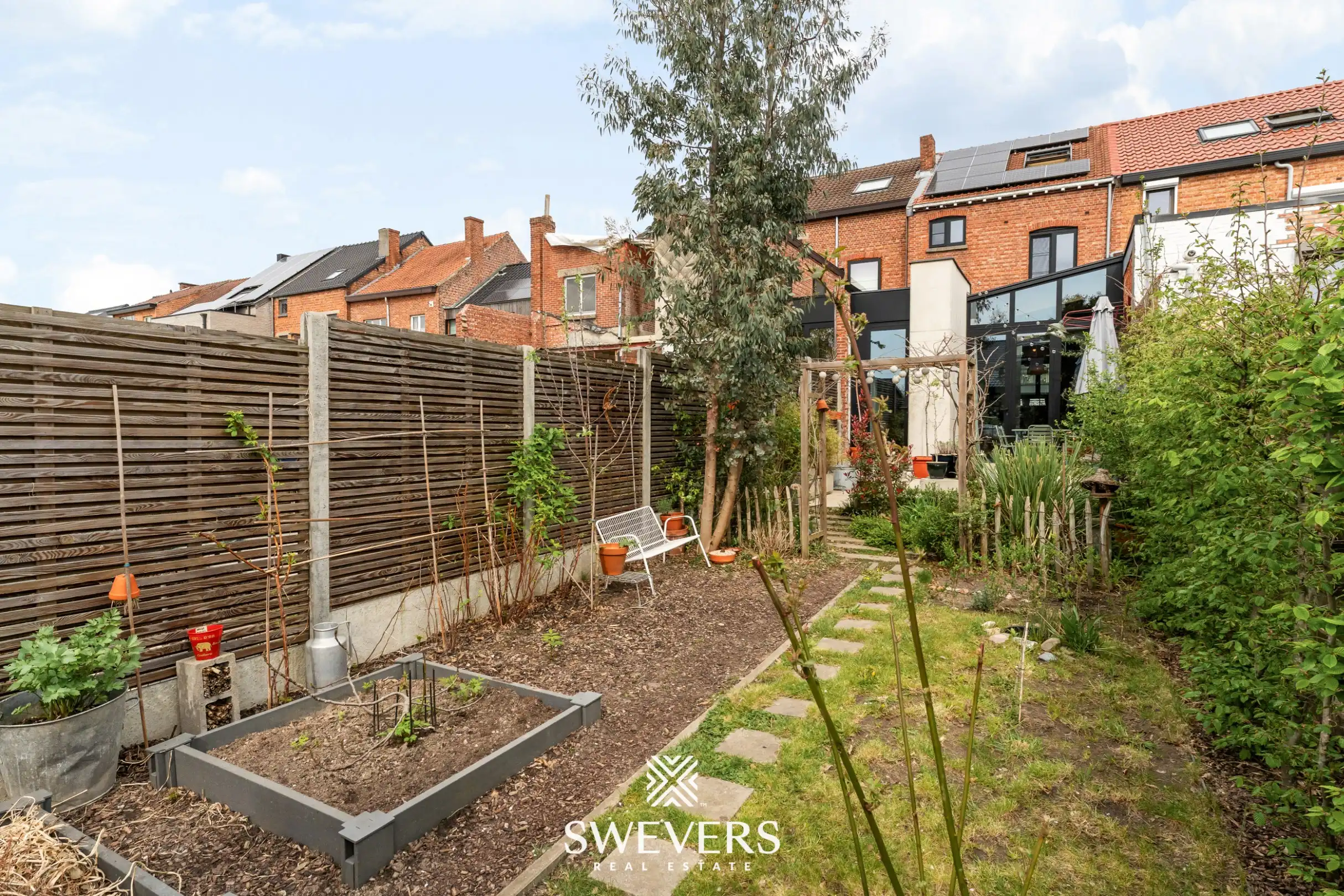 Knappe totaalrenovatie (EPC: A) met zonnige tuin en garage op topligging in Hasselt foto 23