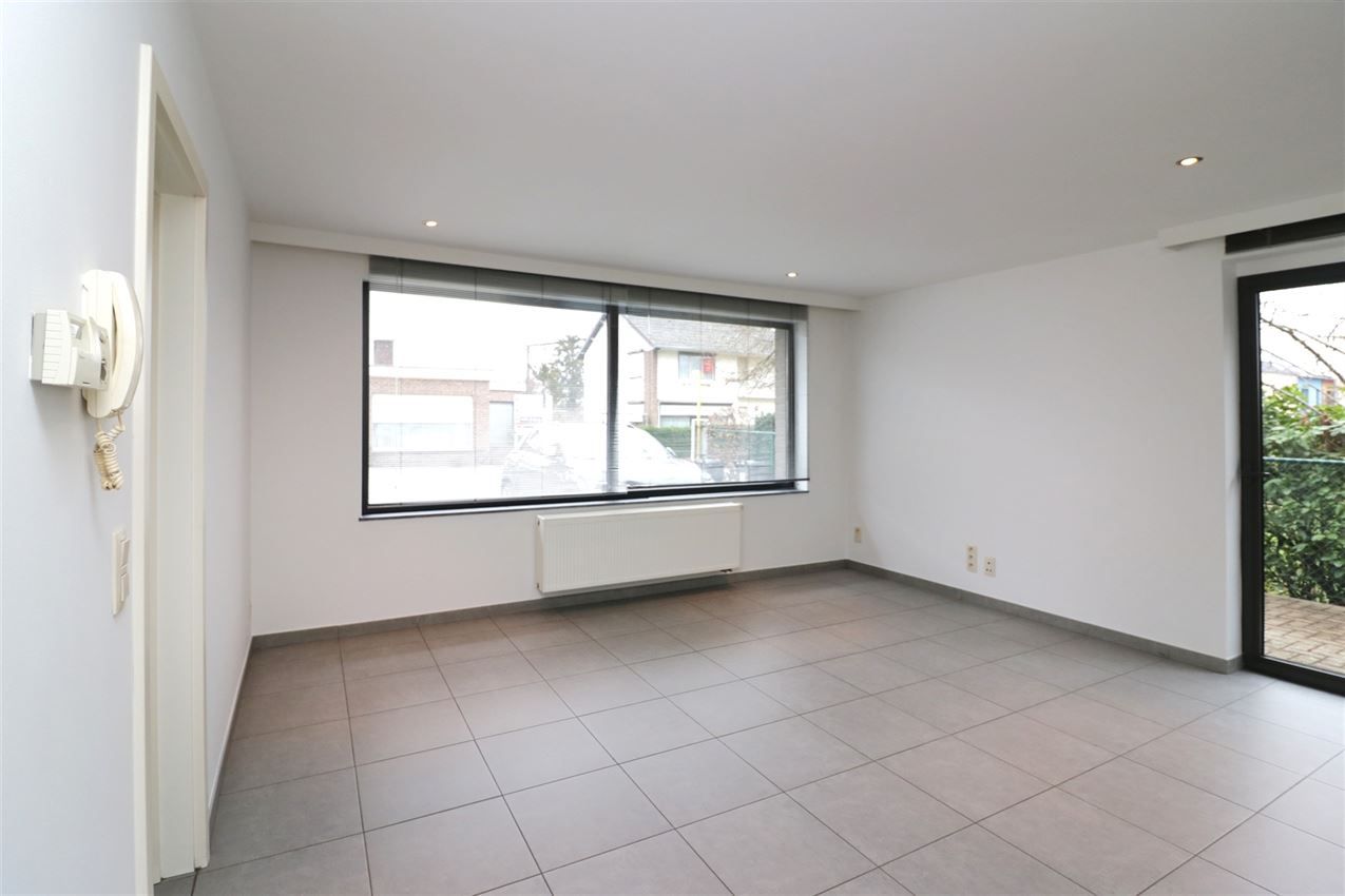 Gelijkvloers app met 1 slpk, terras, nabij station foto 22