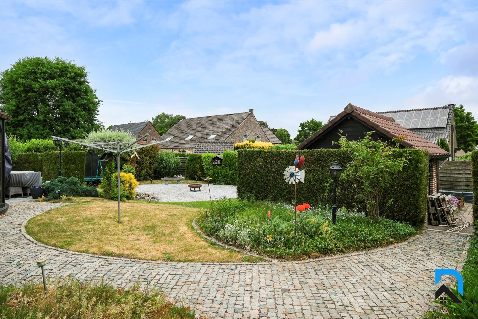 Ruime woning met 5 slaapkamers op toplocatie foto 32