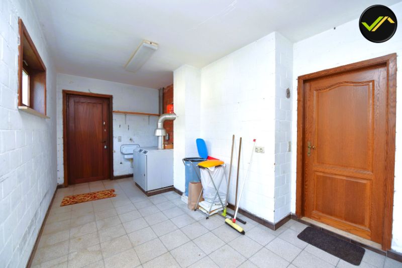 Te koop: Ruime open bebouwing met 3 slaapkamers en 225m² woonoppervlakte in Sint-Laureins foto 12