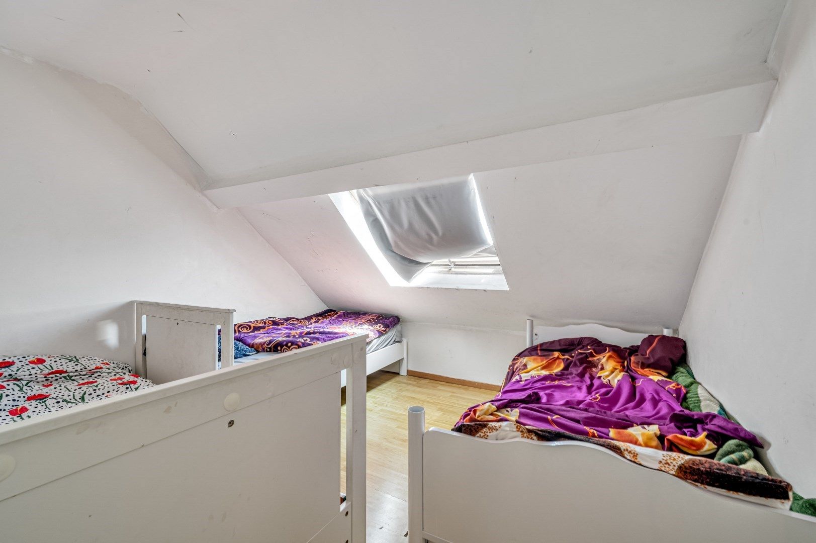 Te renoveren woning met stadskoer foto 10