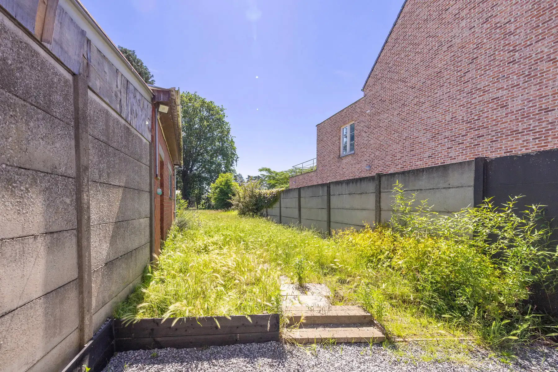 Deels gerenoveerde HOB op een grond van meer 689m² foto 23