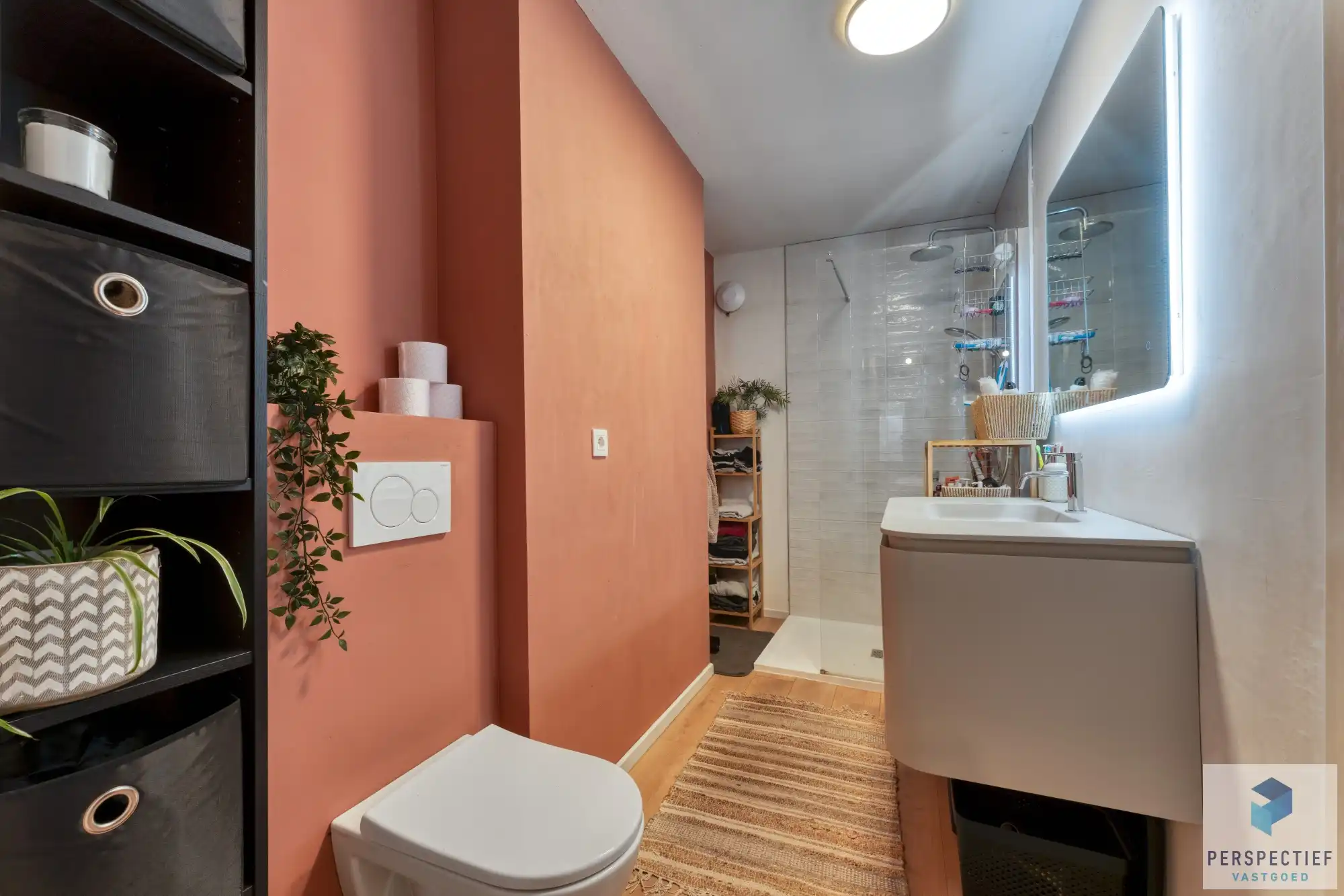 Uiterst GOED gelegen VERNIEUWDE woning met GROTE tuin foto 20