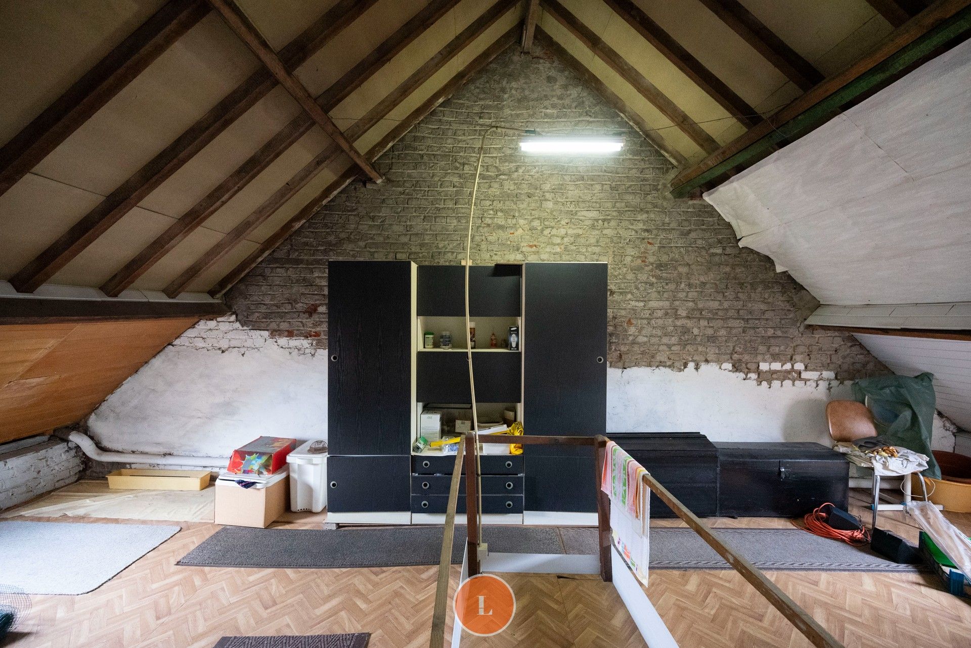 Te moderniseren goed onderhouden woning met tuin. foto 11