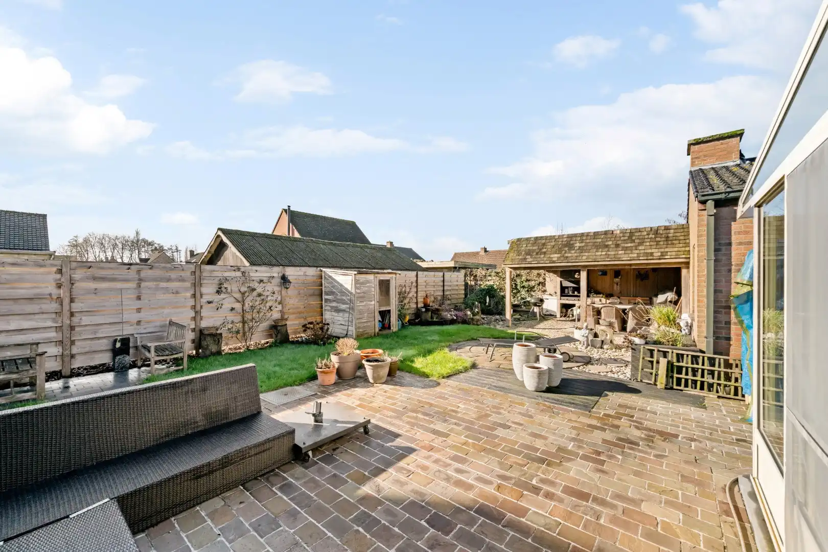 Instapklare woning met 4 slaapkamers, garage en tuin in Sint-Eloois-Winkel (Ledegem) foto 8