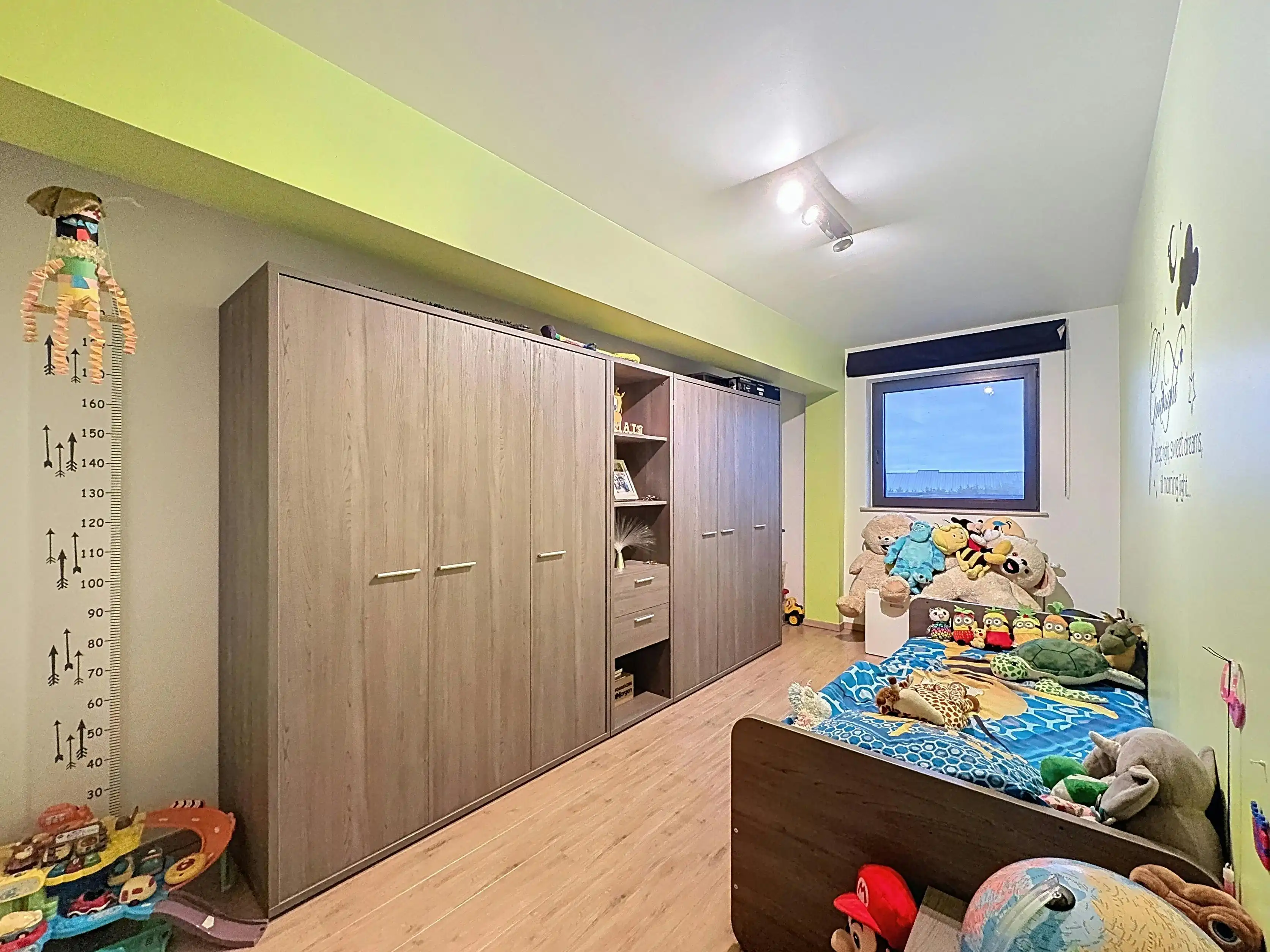 Ruim 2 slaapkamer appartement te Sint-Amands, Heikant 16 foto 3